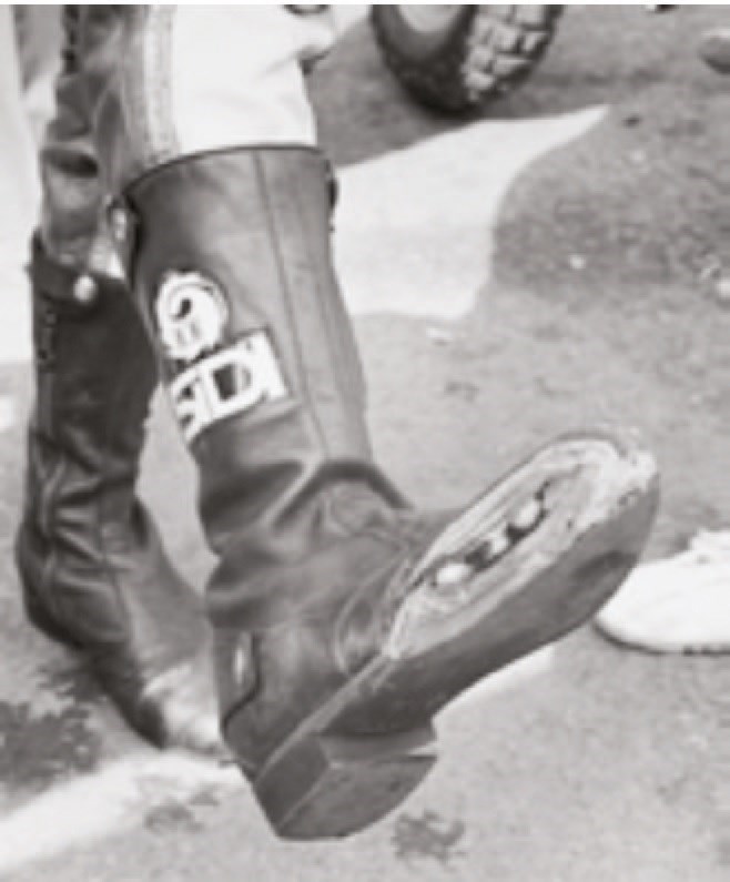 Ο Hailwood συνήθιζε να τρώει πολύ δέρμα από τις μπότες του. Λίγους ακόμη γύρους και θα μάτωνε
