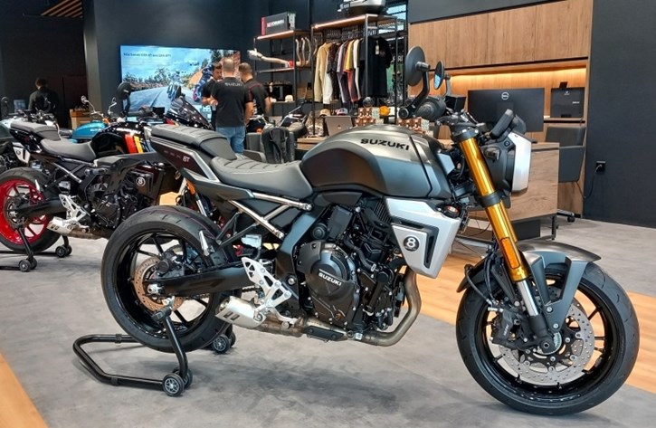 Suzuki GSX-8T